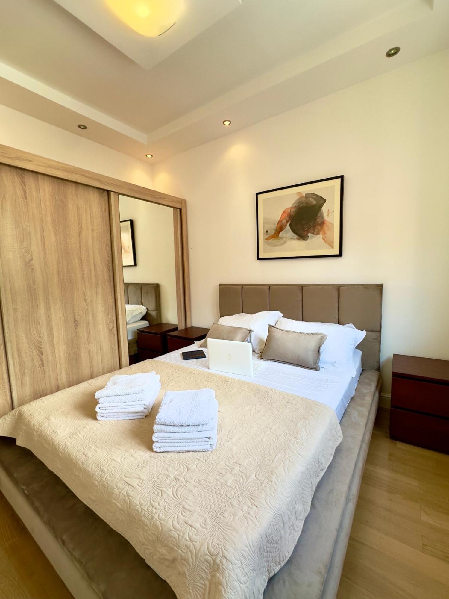 Lux Superior 120m2 In Heart Of *