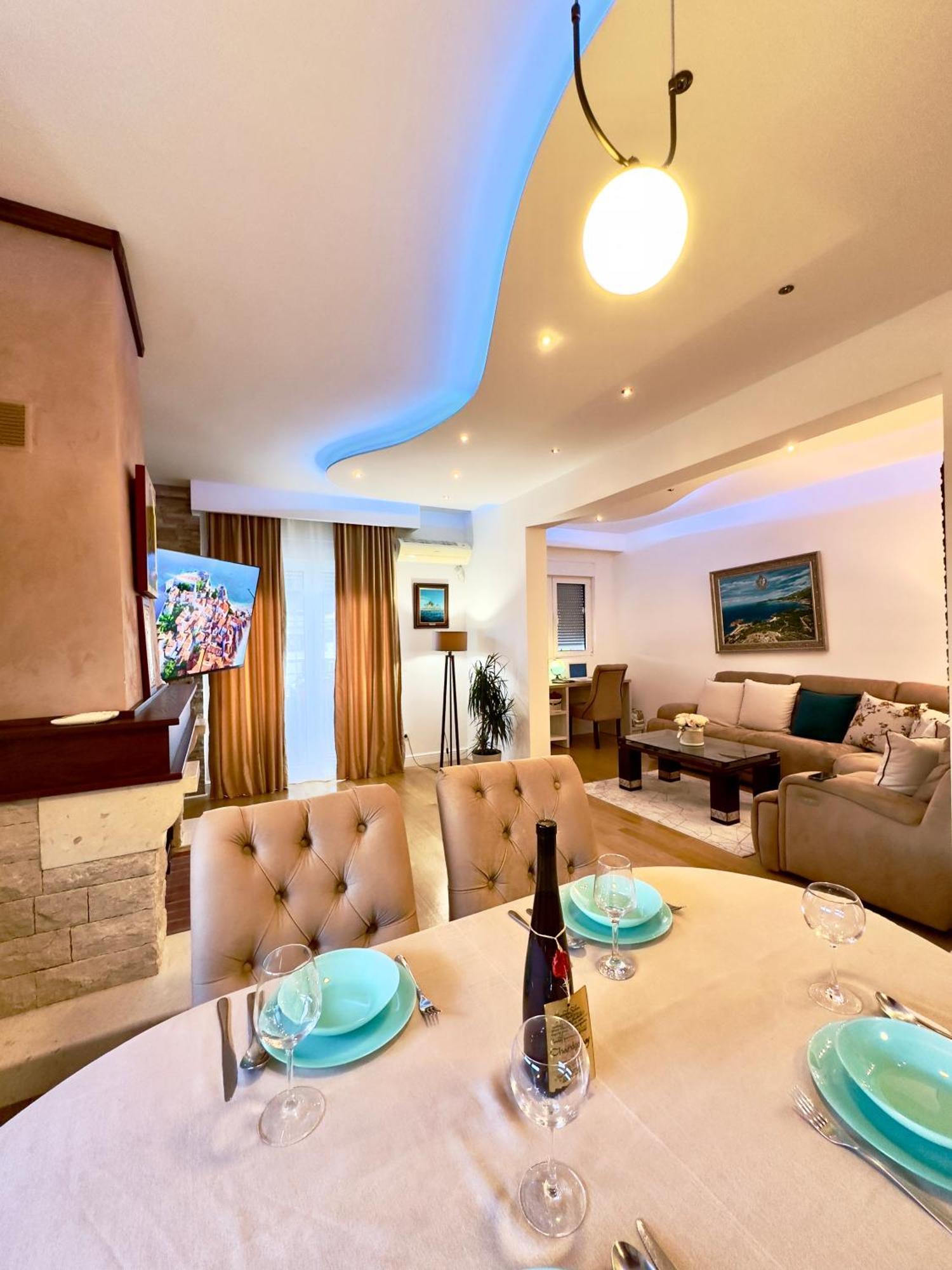 Apartment Lux Superior 120m2 In Heart Of *